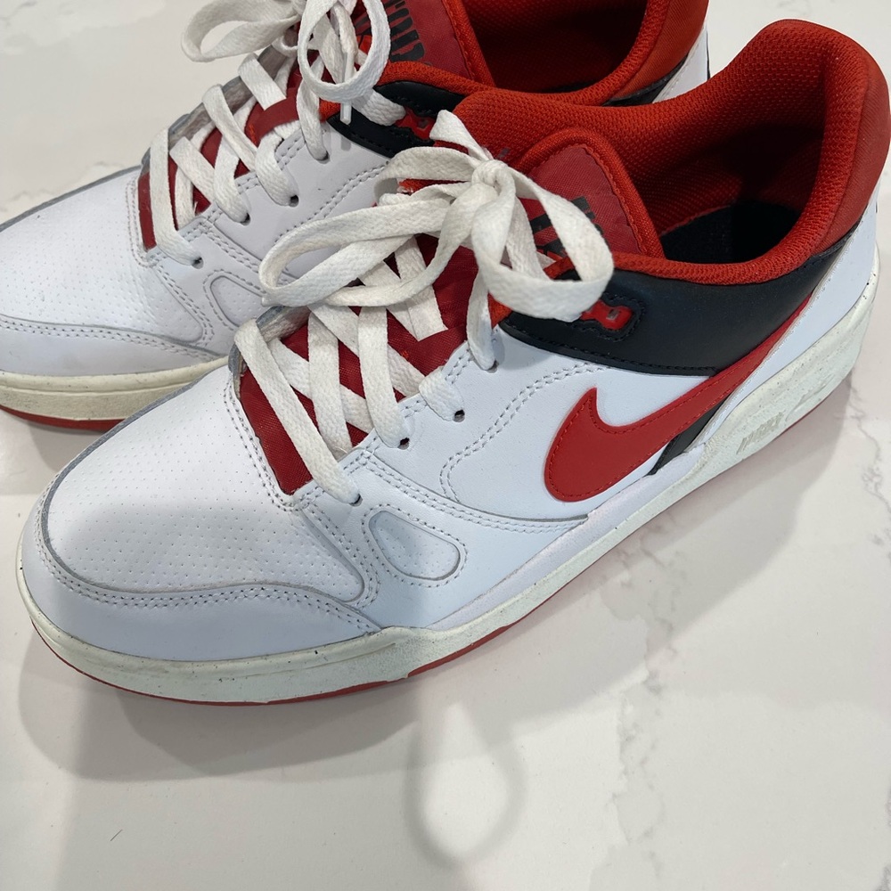 Nike White and Red Sneakers